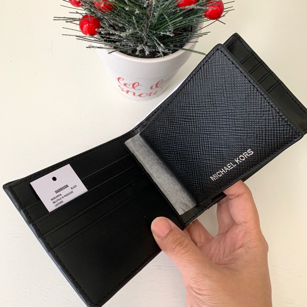 Michael Kors Harrison Bifold W Passcase - Picture 7 of 7